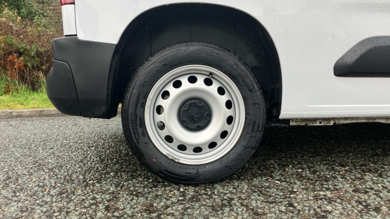 Peugeot Partner Standard Diesel 1000 1.5 BlueHDi 100 Professional Premium + Van